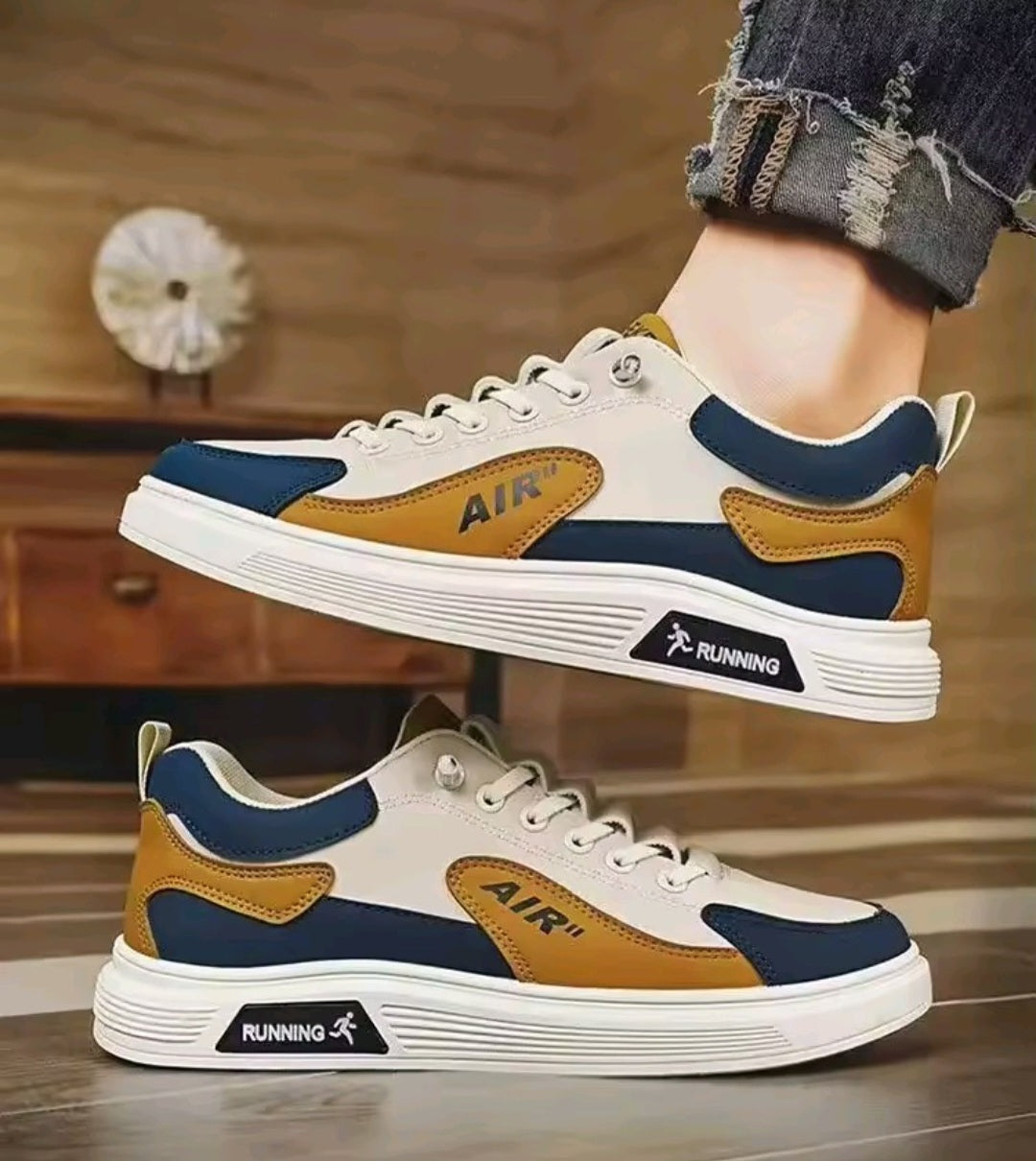 Men's leather sneakers